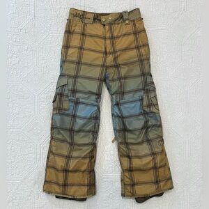 Burton The White Collection Boys Size Large Asym Snowboarding Ski Pants Plaid